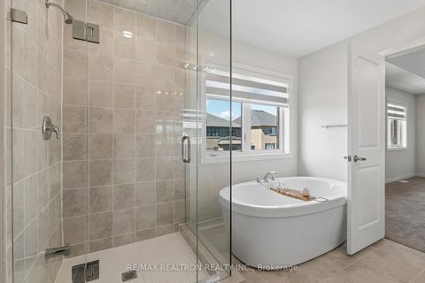 Photo 31 at 14 Sam Battaglia Cres Crescent, Sutton & Jackson's Point, Georgina