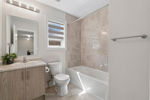 Photo 45 at 14 Sam Battaglia Cres Crescent, Sutton & Jackson's Point, Georgina