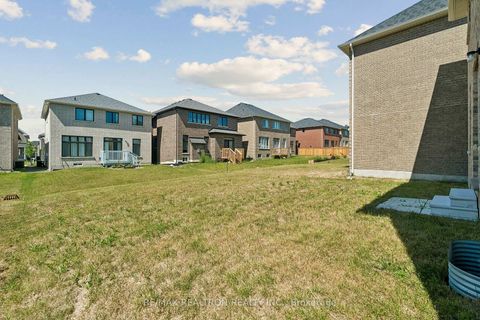 Photo 47 at 14 Sam Battaglia Cres Crescent, Sutton & Jackson's Point, Georgina