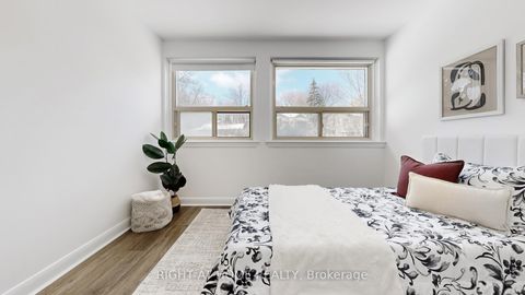 Photo 21 at 33 Sanderling Place, Don Mills, Toronto