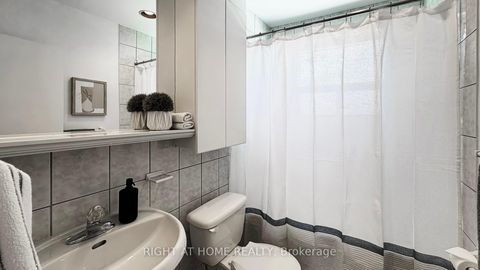 Photo 25 at 33 Sanderling Place, Don Mills, Toronto