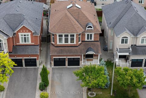 Photo 2 at 143 Shelbourne Drive, Vellore Village, Vaughan