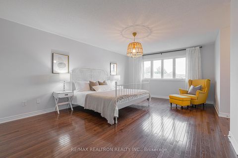 Photo 19 at 143 Shelbourne Drive, Vellore Village, Vaughan