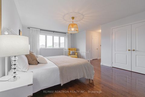 Photo 21 at 143 Shelbourne Drive, Vellore Village, Vaughan