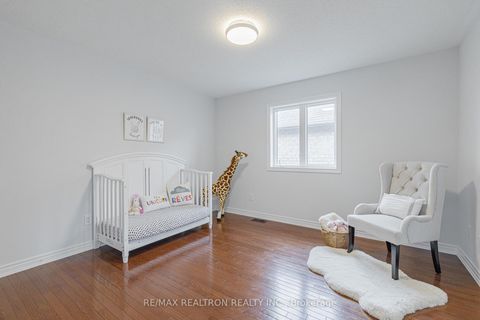 Photo 24 at 143 Shelbourne Drive, Vellore Village, Vaughan