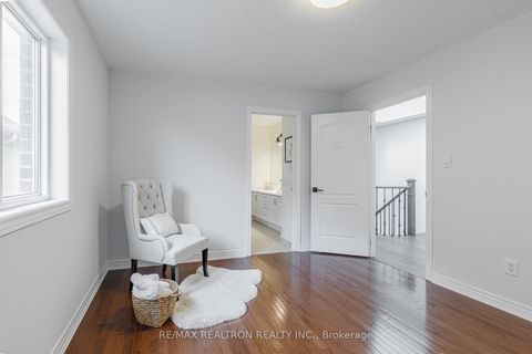 Photo 25 at 143 Shelbourne Drive, Vellore Village, Vaughan