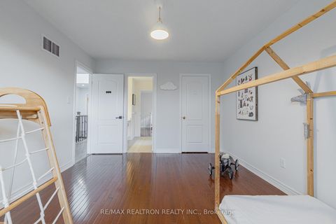 Photo 29 at 143 Shelbourne Drive, Vellore Village, Vaughan