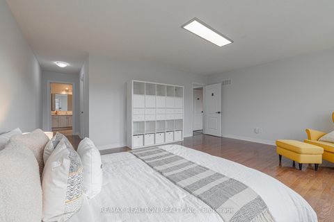 Photo 34 at 143 Shelbourne Drive, Vellore Village, Vaughan