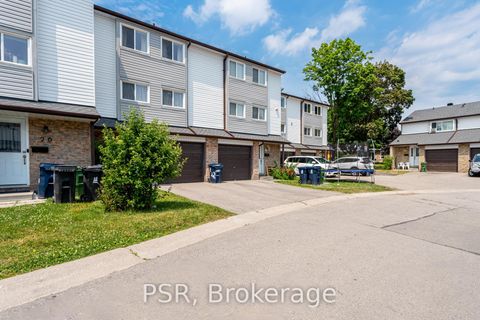 Photo 2 at 22 - 50 Verne Crescent, Malvern, Toronto