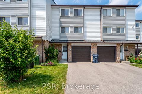 Photo 3 at 22 - 50 Verne Crescent, Malvern, Toronto