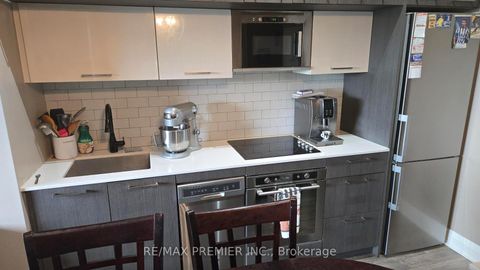 Photo 4 at 339 - 4800 Highway 7, East Woodbridge, Vaughan