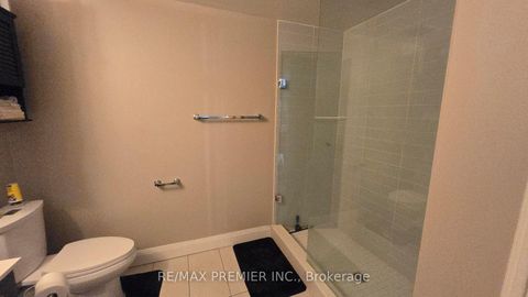 Photo 5 at 339 - 4800 Highway 7, East Woodbridge, Vaughan