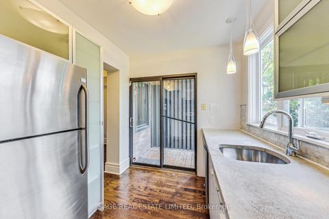 Photo 10 at 46 Alberta Avenue, Wychwood, Toronto