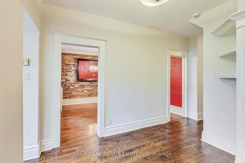 Photo 13 at 46 Alberta Avenue, Wychwood, Toronto