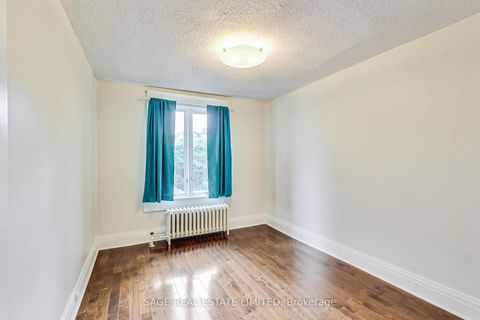 Photo 16 at 46 Alberta Avenue, Wychwood, Toronto