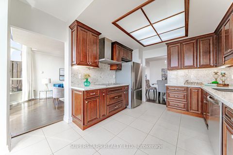 Photo 16 at PH14 - 20 Guildwood Parkway, Guildwood, Toronto