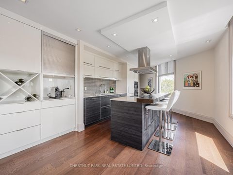 Photo 14 at 8 - 423 Avenue Road, St. Clair, Toronto