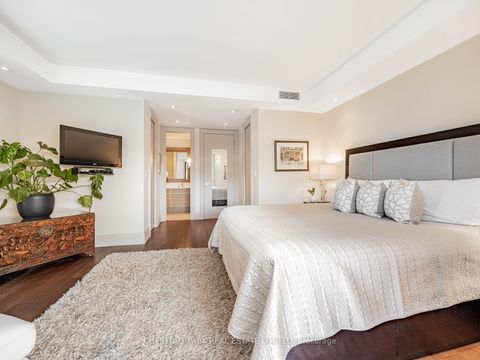 Photo 20 at 8 - 423 Avenue Road, St. Clair, Toronto