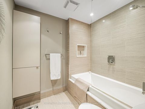 Photo 22 at 8 - 423 Avenue Road, St. Clair, Toronto