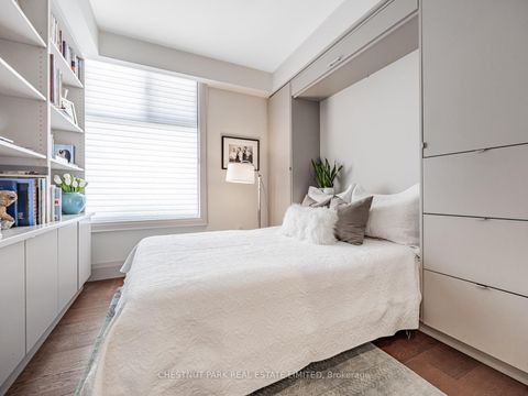Photo 23 at 8 - 423 Avenue Road, St. Clair, Toronto