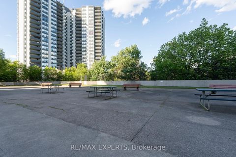 Photo 4 at 803 - 10 Martha Eaton Way, Amesbury, Toronto