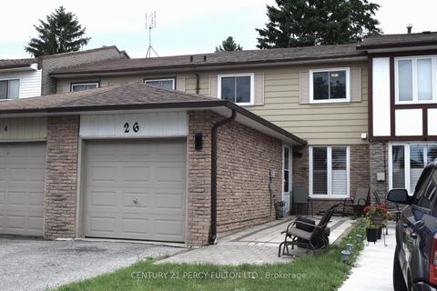 Photo 2 at 26 Robbinstone Drive, Malvern, Toronto
