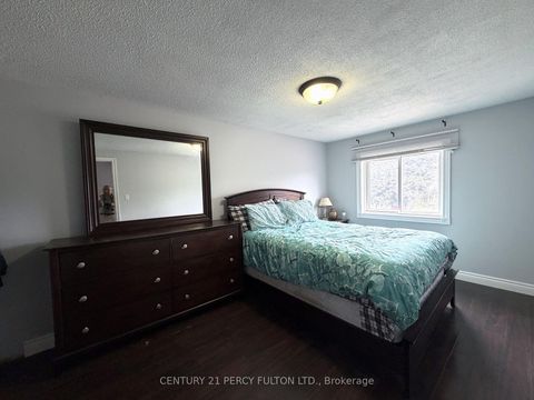 Photo 11 at 26 Robbinstone Drive, Malvern, Toronto