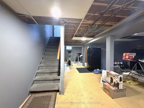 Photo 15 at 26 Robbinstone Drive, Malvern, Toronto