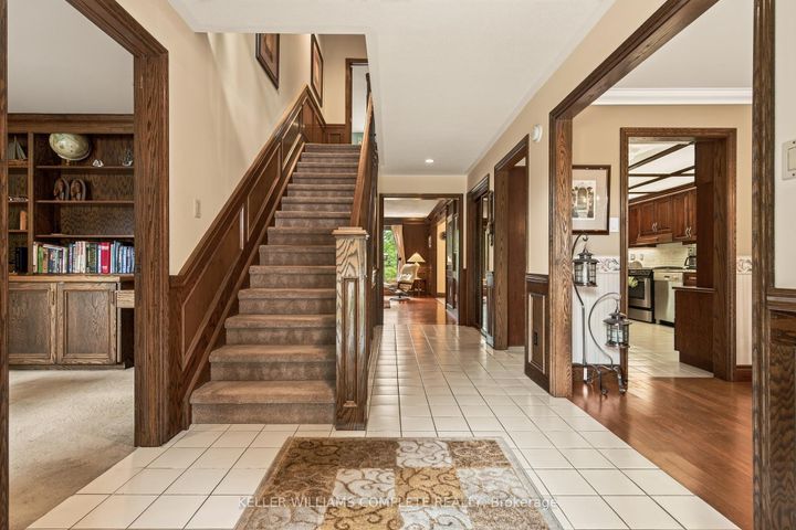 Photo 3 at 20 Tamwood Court, Stoney Creek Mountain, Hamilton