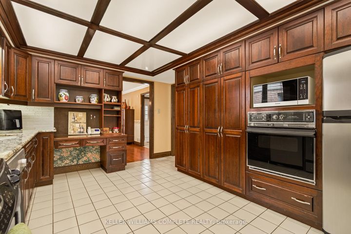 Photo 16 at 20 Tamwood Court, Stoney Creek Mountain, Hamilton