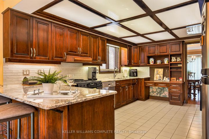 Photo 17 at 20 Tamwood Court, Stoney Creek Mountain, Hamilton