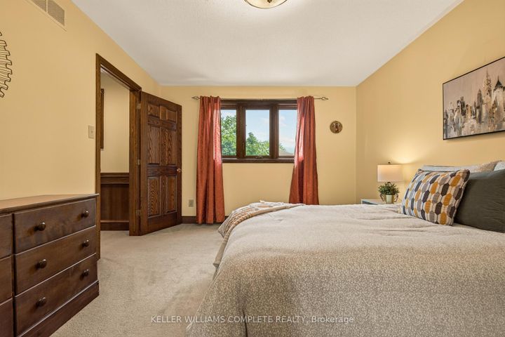 Photo 33 at 20 Tamwood Court, Stoney Creek Mountain, Hamilton