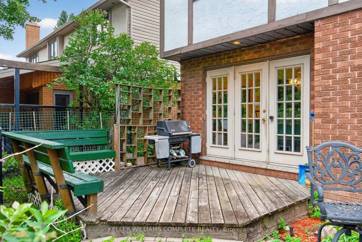 Photo 37 at 20 Tamwood Court, Stoney Creek Mountain, Hamilton