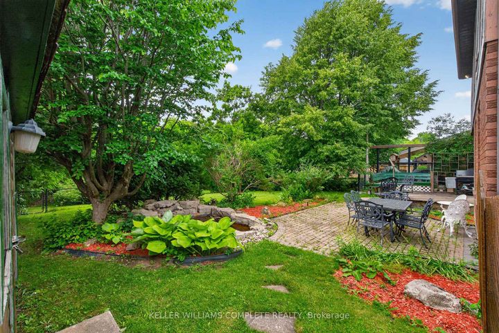 Photo 39 at 20 Tamwood Court, Stoney Creek Mountain, Hamilton