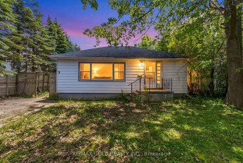 Photo 2 at 3 Aubrey Avenue, Oak Ridges, Richmond Hill