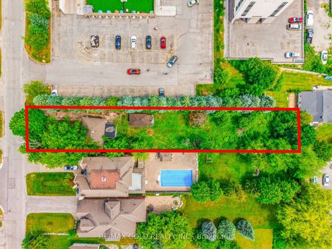 Photo 4 at 3 Aubrey Avenue, Oak Ridges, Richmond Hill