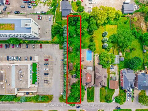 Photo 6 at 3 Aubrey Avenue, Oak Ridges, Richmond Hill