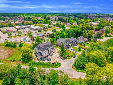 Photo 13 at 3 Aubrey Avenue, Oak Ridges, Richmond Hill