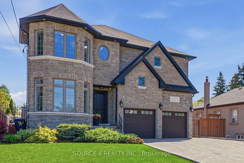 Photo 1 at 39 Amesbury Drive, Amesbury, Toronto