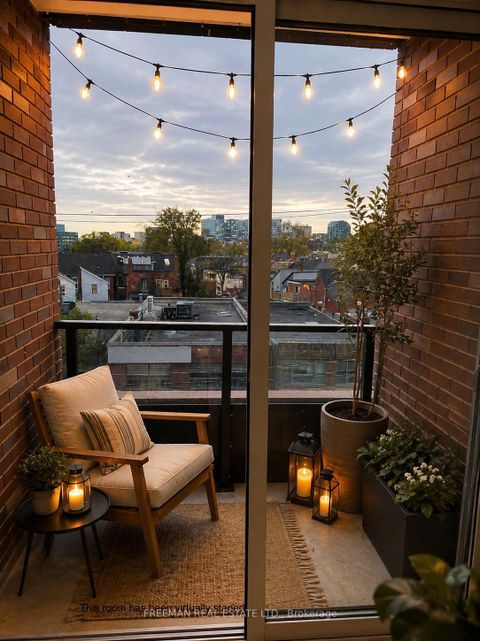 Photo 8 at 406 - 5 Lakeview Avenue, Bellwoods, Toronto