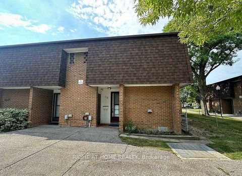 Photo 0 at 115 - 16 Litchfield Court, Clairville, Toronto