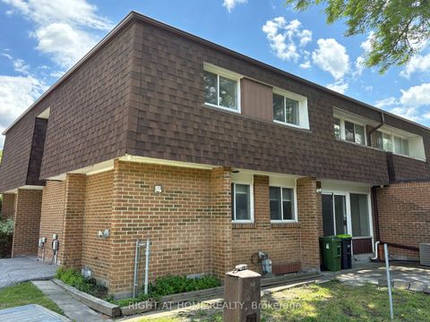 Photo 2 at 115 - 16 Litchfield Court, Clairville, Toronto