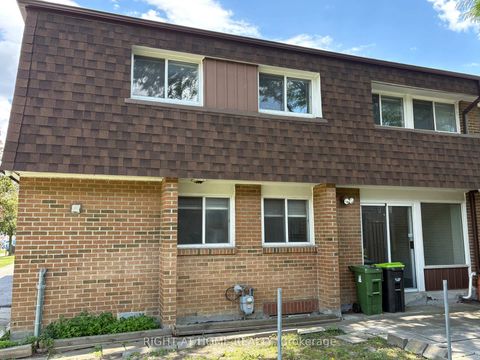 Photo 3 at 115 - 16 Litchfield Court, Clairville, Toronto