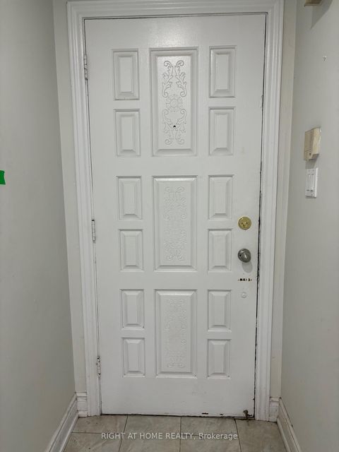 Photo 5 at 115 - 16 Litchfield Court, Clairville, Toronto
