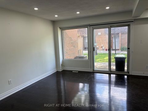 Photo 13 at 115 - 16 Litchfield Court, Clairville, Toronto
