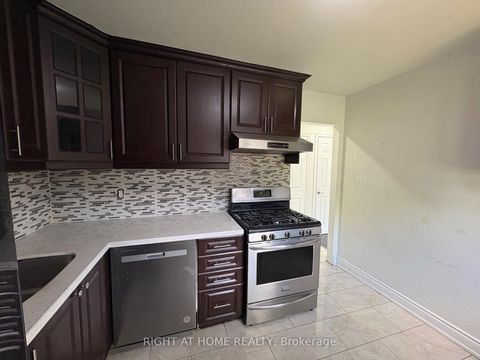 Photo 15 at 115 - 16 Litchfield Court, Clairville, Toronto
