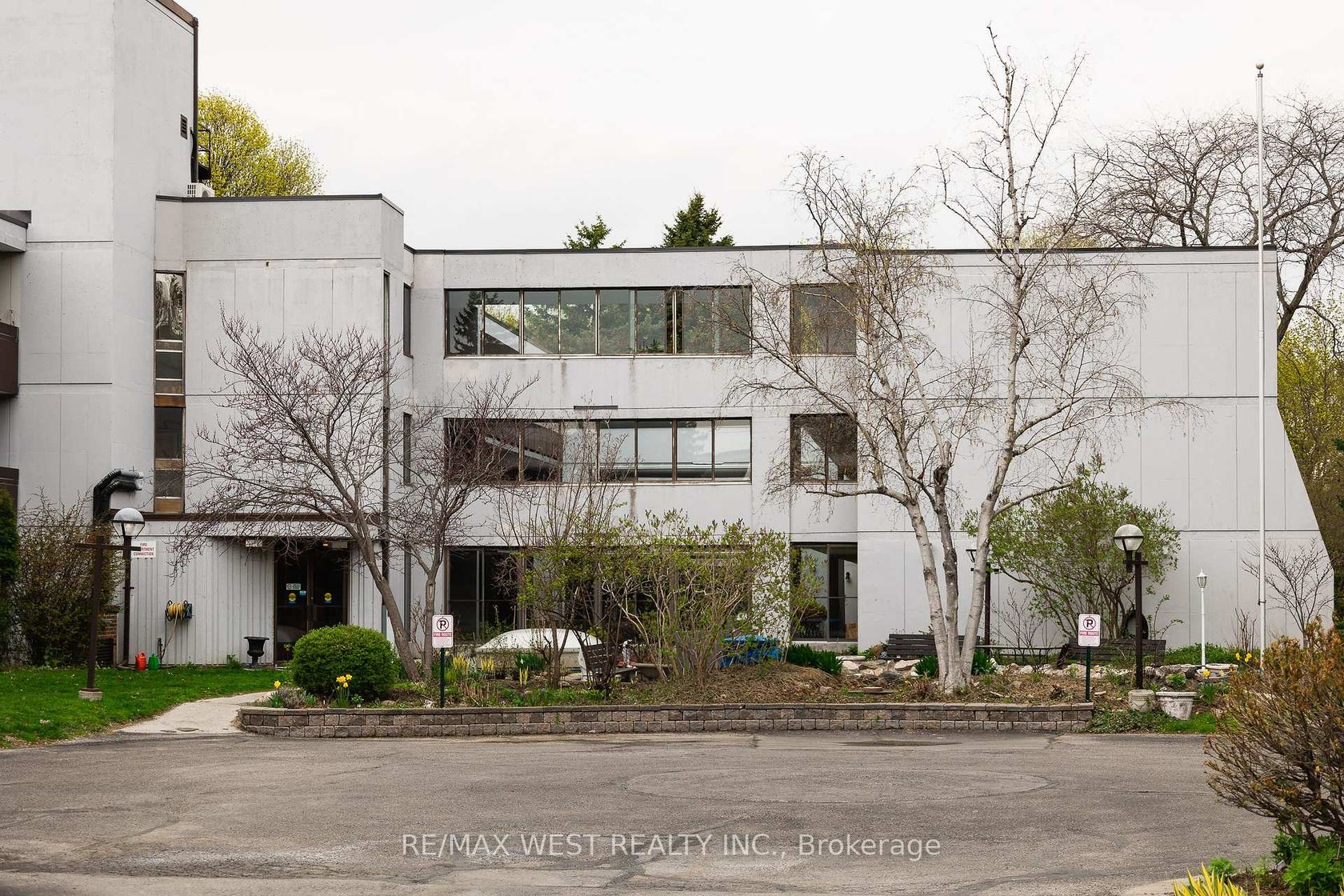 1-202 - 50 Old Kingston Road, West Hill, Toronto photo 2