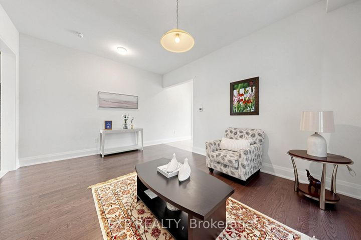 Photo 17 at 9 Backhouse Drive, Rural Richmond Hill, Richmond Hill