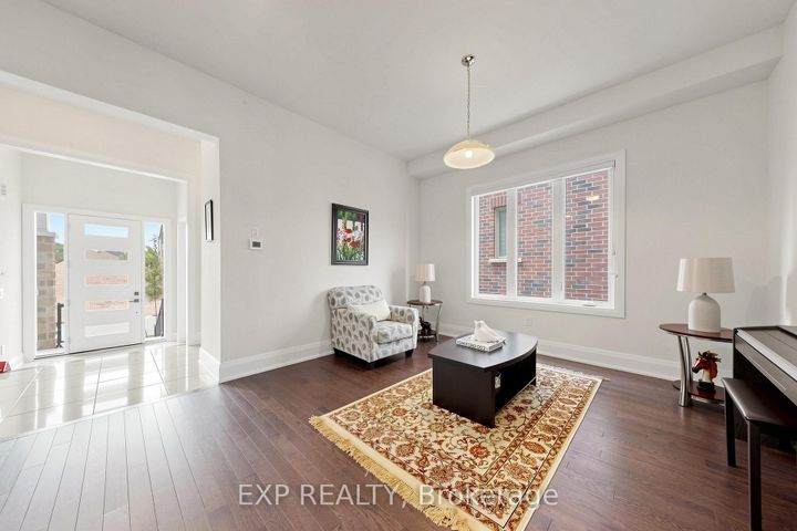 Photo 18 at 9 Backhouse Drive, Rural Richmond Hill, Richmond Hill