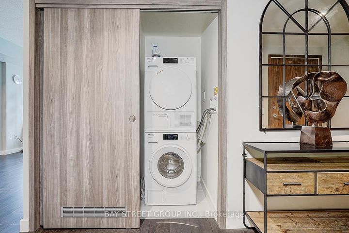 Photo 18 at 2512 - 95 Mcmahon Drive, Bayview Village, Toronto